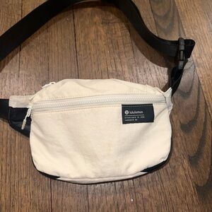 Lululemon belt bag